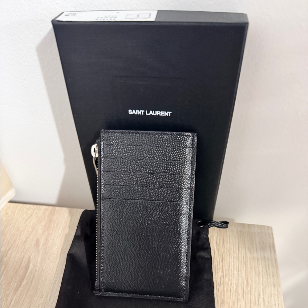 Authentic YSL CASSANDRE MATELASSÉ FRAGMENTS CARD CASE - Picture 3 of 6